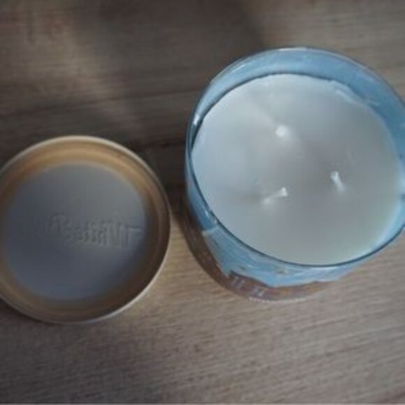 Afternoon Rainfall 3 Wick Candle - Picture 3 of 5